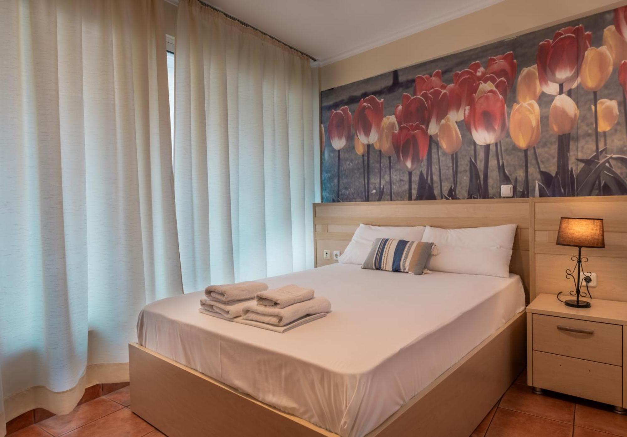 Fontana Luxury Rooms Mytilíni Esterno foto